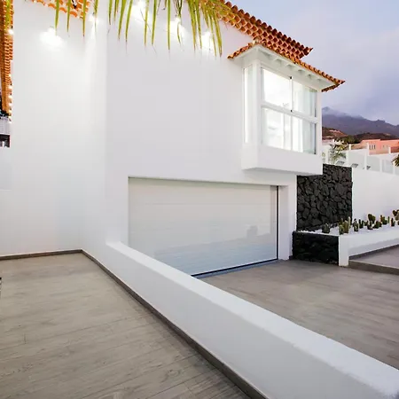 Elite: Your Private Haven Of Prestige * Costa Adeje (Tenerife)