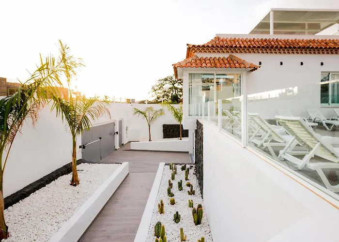 Elite: Your Private Haven Of Prestige * Costa Adeje (Tenerife)