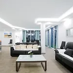 度假居 Elite: Your Private Haven Of Prestige