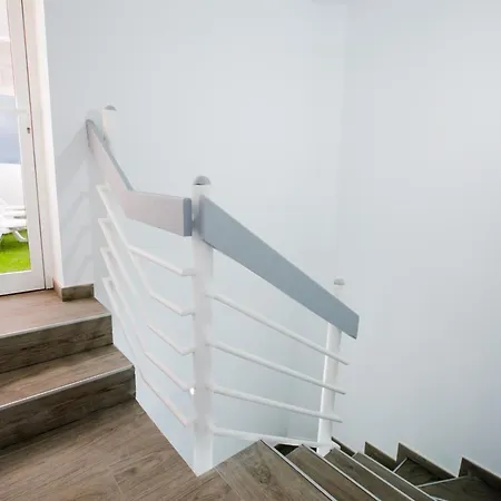 Elite: Your Private Haven Of Prestige Holiday home