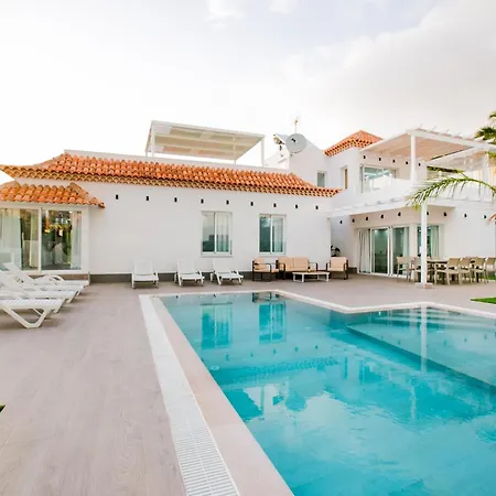 Semesterbostad Elite: Your Private Haven Of Prestige Costa Adeje (Tenerife)