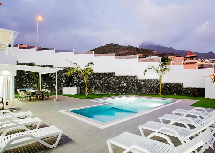 Semesterbostad Elite: Your Private Haven Of Prestige Costa Adeje (Tenerife)