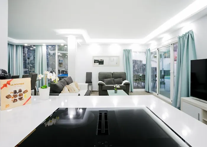 Elite: Your Private Haven Of Prestige Semesterbostad Costa Adeje (Tenerife)