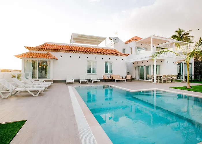 Semesterbostad Elite: Your Private Haven Of Prestige Costa Adeje (Tenerife)