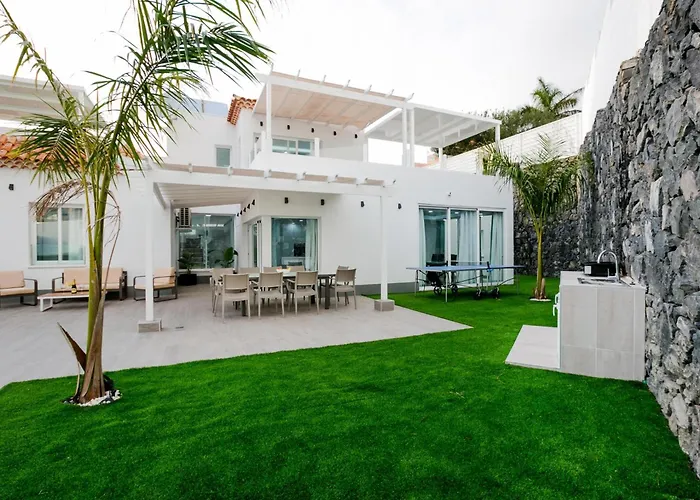 Elite: Your Private Haven Of Prestige Semesterbostad Costa Adeje (Tenerife)