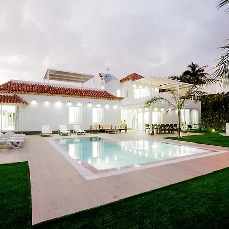 Elite: Your Private Haven Of Prestige بيت للعطل *