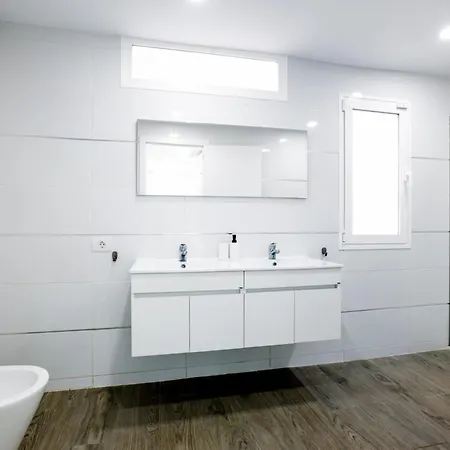 Elite Your Private Haven With Heated Pool אדחה